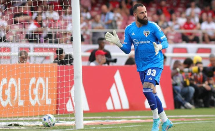 Jandrei aproveita chances e dá volta por cima após sofrer “mesma lesão de Neymar”