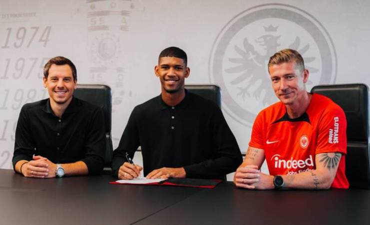 Flamengo conclui venda de goleiro da base para o Frankfurt, da Alemanha; veja detalhes