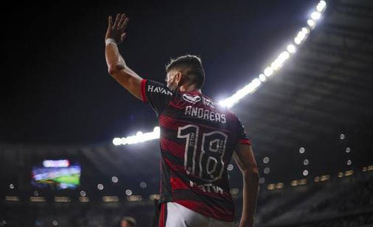 A uma semana do fim do contrato com o Flamengo, futuro de Andreas Pereira permanece como aberto