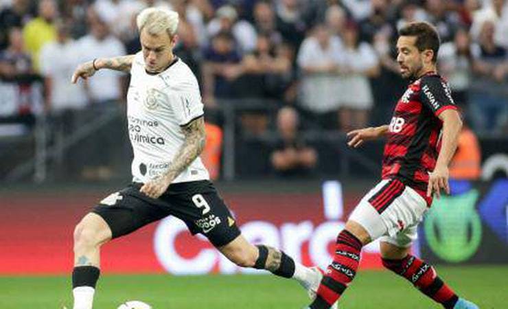 Flamengo tem vantagem sobre o Corinthians na Libertadores e em duelos mata-mata