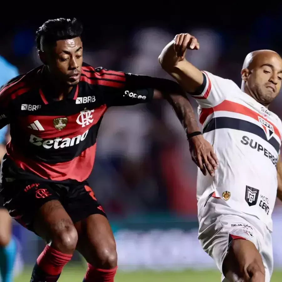 Flamengo enfrenta o São Paulo no Maracanã após vencer a Chapecoense