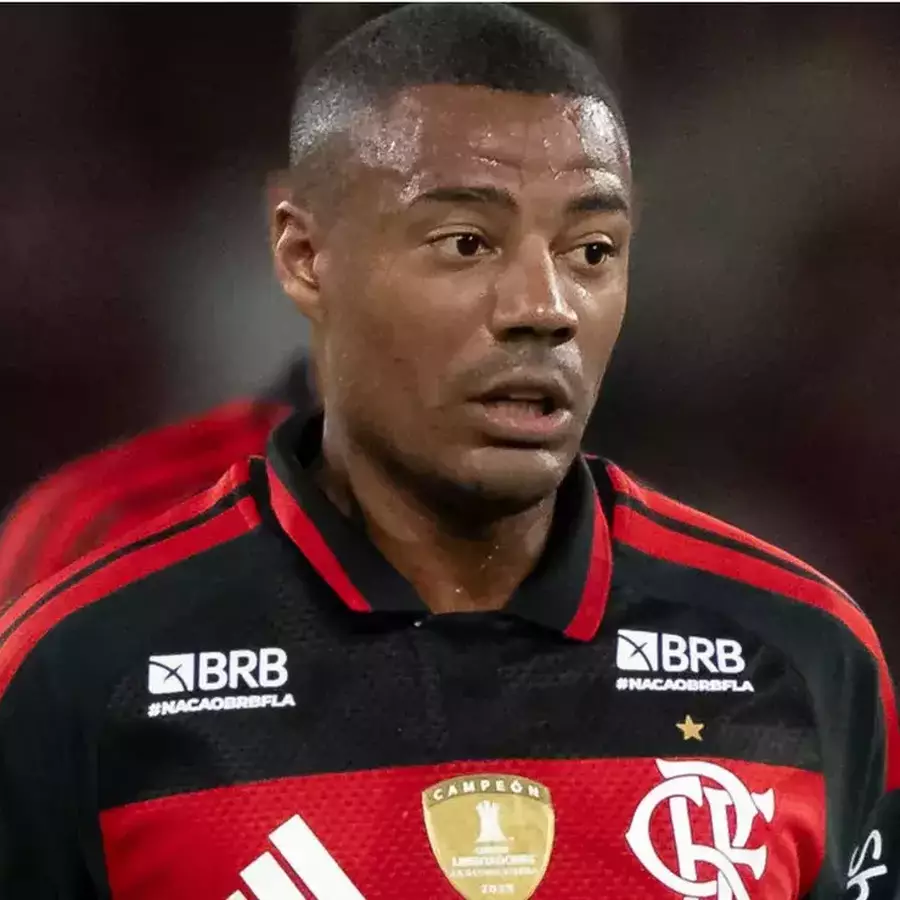 Peñarol avalia empréstimo de De La Cruz, mas Flamengo vê risco físico
